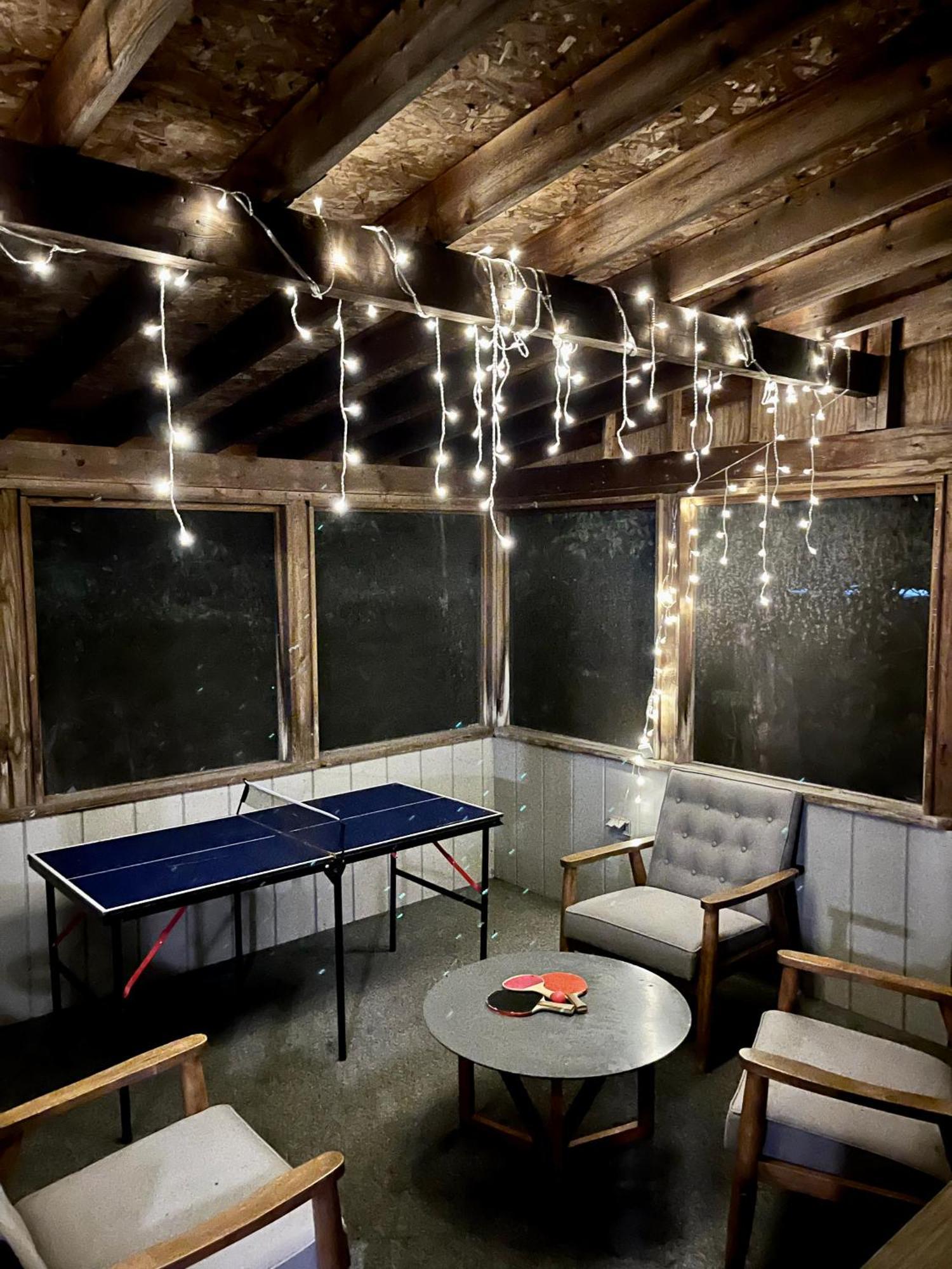 Ambiance - King Bed Cabin, Jetted-Tub & Fireplace Tobyhanna Eksteriør bilde
