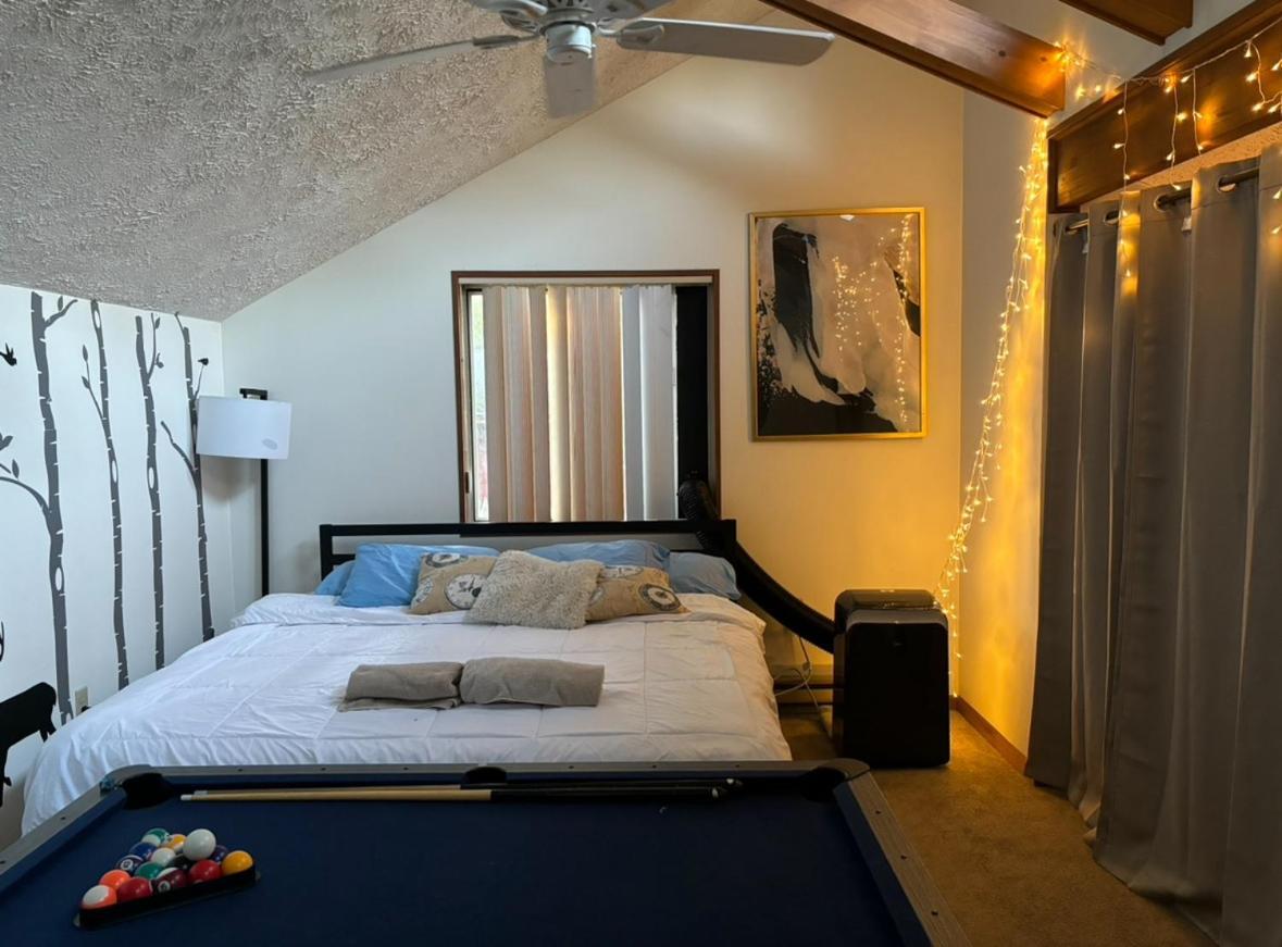 Ambiance - King Bed Cabin, Jetted-Tub & Fireplace Tobyhanna Eksteriør bilde
