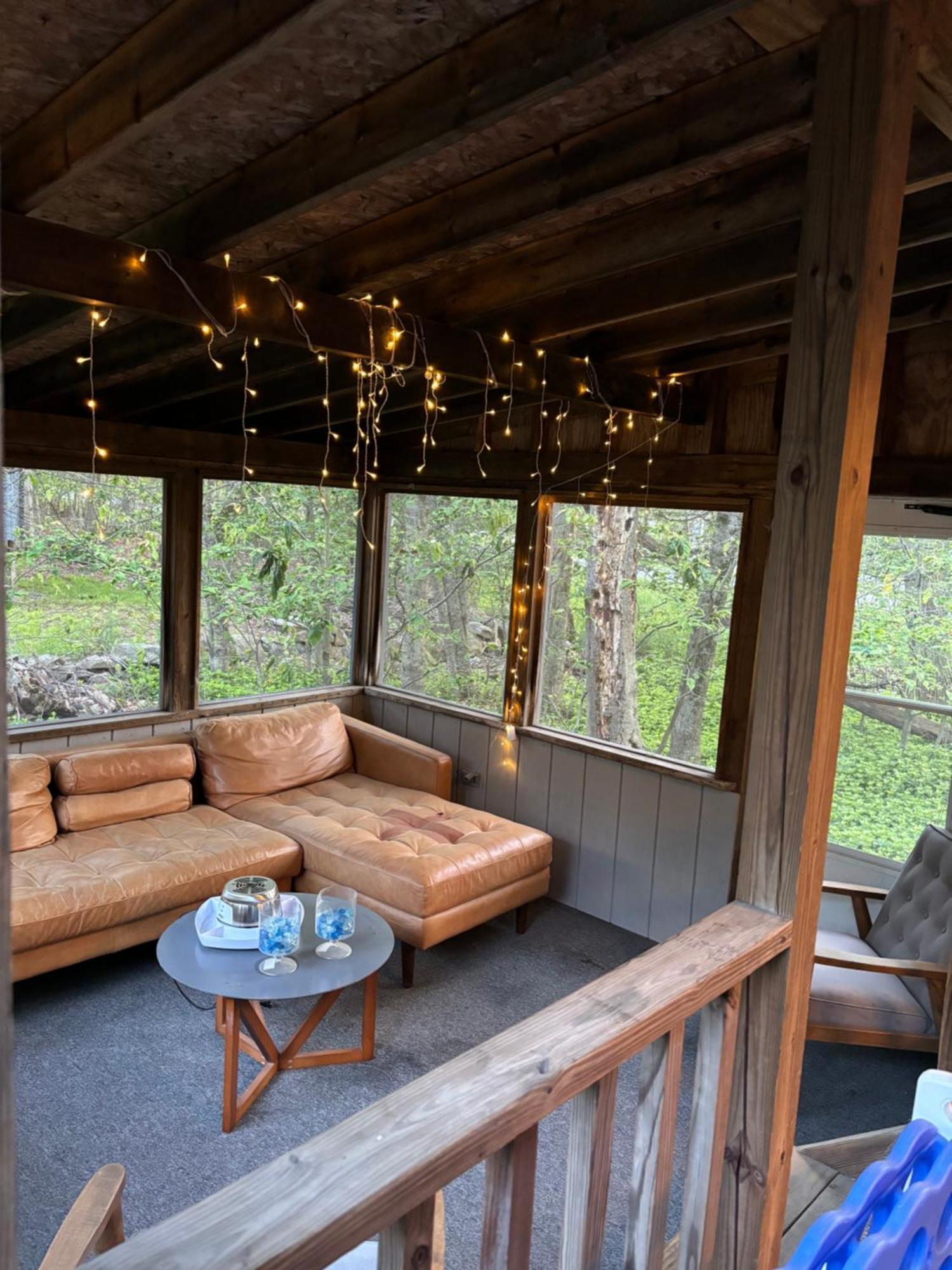 Ambiance - King Bed Cabin, Jetted-Tub & Fireplace Tobyhanna Eksteriør bilde